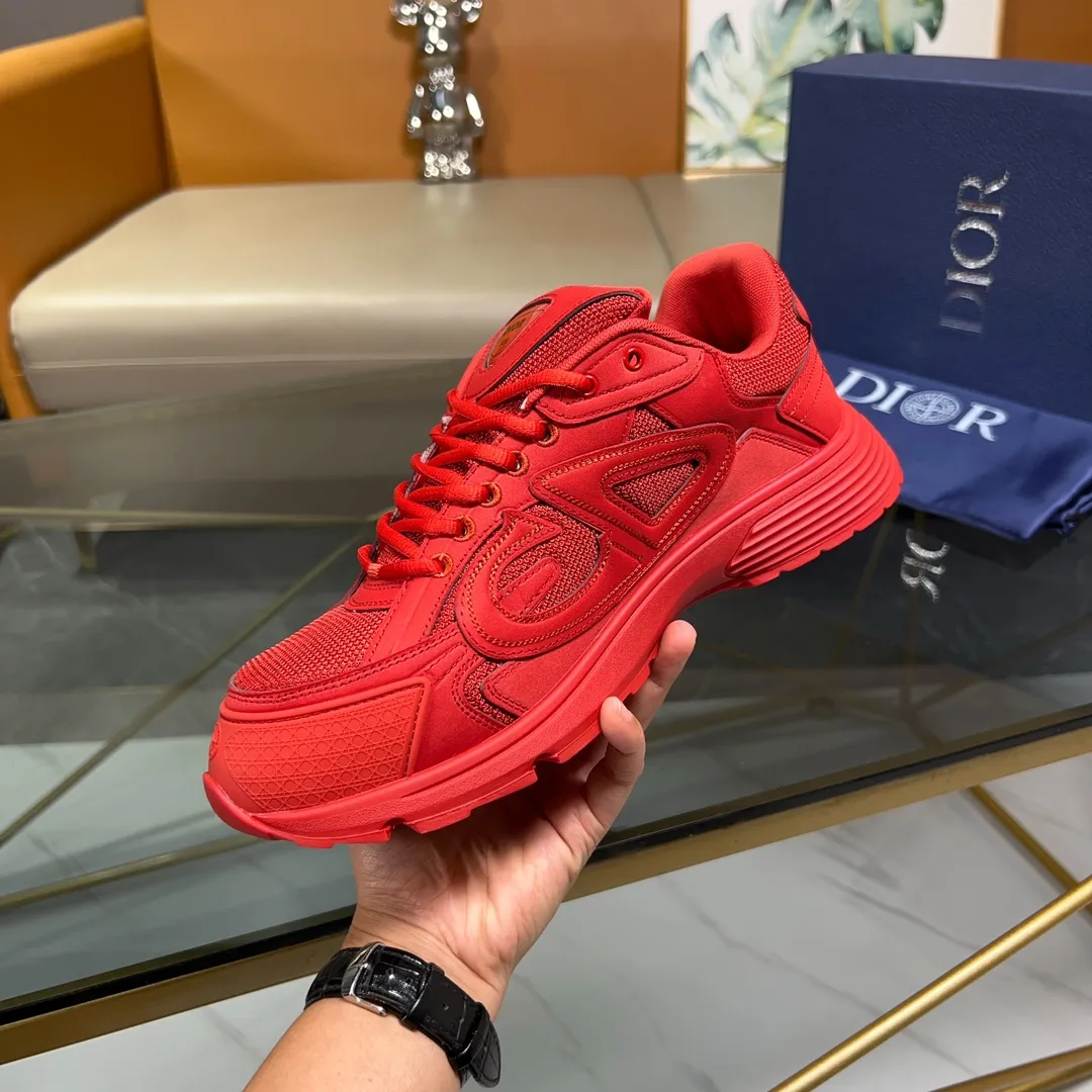 Men's Men's Shoes💰P460💰【DIOR】Dior's new B30 low-top sneakers✅ Carefully crafted from gray mesh fabric and white technical fabric, it features a CD30" graphic logo, and "DIO~B30" and "CD30" logos on the heel and tongue. The extra-light sculpted rubber sole is paired with iconic embellishments to enhance style, and internal stretch details create an ideal and comfortable wearing experience. Can be matched with a variety of casual looks to highlight a fashionable and modern sports style. Size: 38-44 (45 can be customized)
